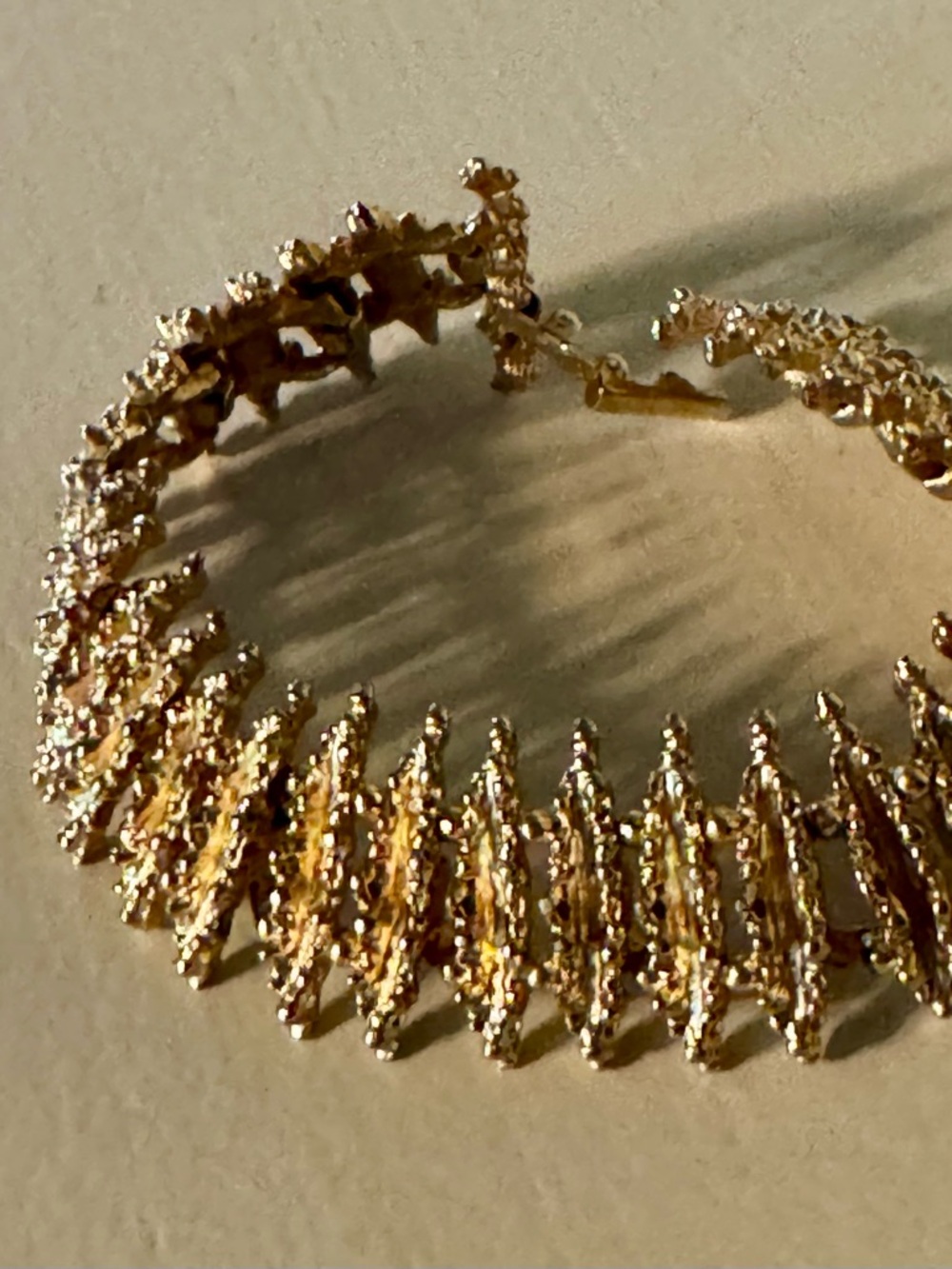 Cool Vintage Gold-Toned Sunflower Link Bracelet